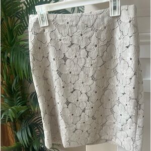 Ladies Ann Taylor Skirt